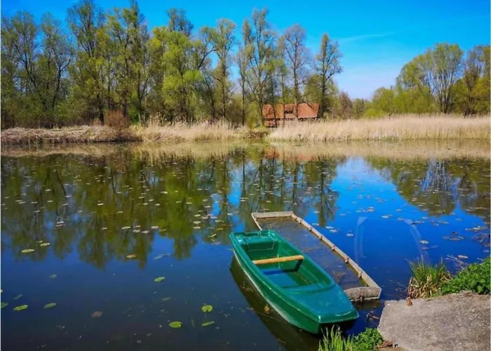 Prázdninový dům Lakeside Home,