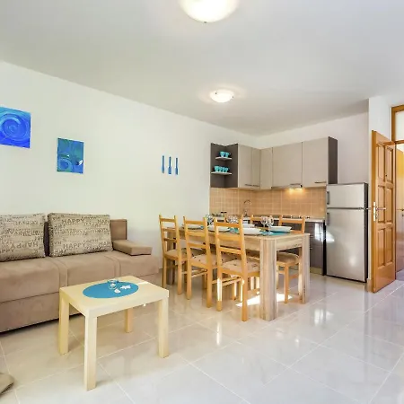 펜션 Lakeside Home, *